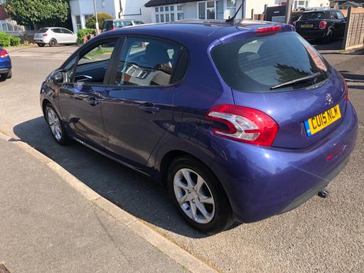 Vehicles South West London Sutton - Photos for Peugeot 208