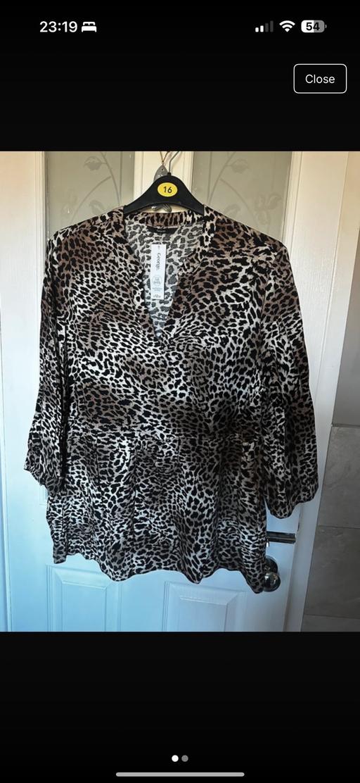 Buy & Sell West Midlands Dudley - Photos for Brand new leopard print top