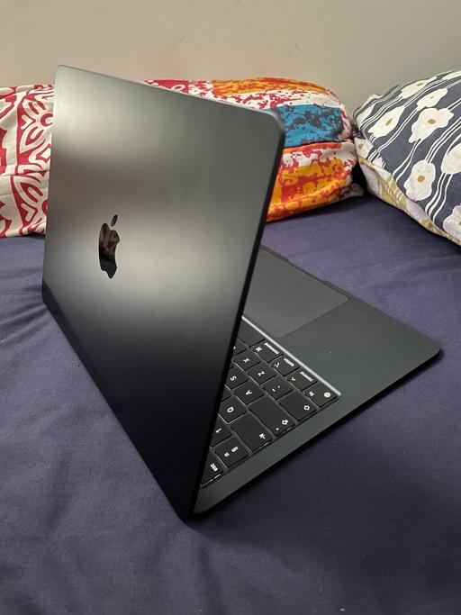 Buy & Sell East London Manor Park - East London - Photos for M2 Macbook Air Pristine Condition