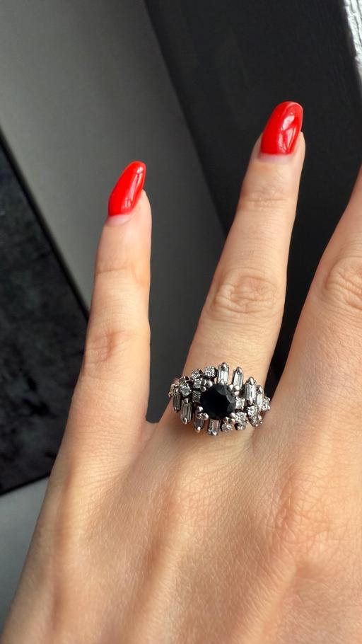 Buy & Sell North West London Harrow on the Hill - North West London - Photos for Lovely Sapphire and 1ct Diamond 9ct Gold Ring