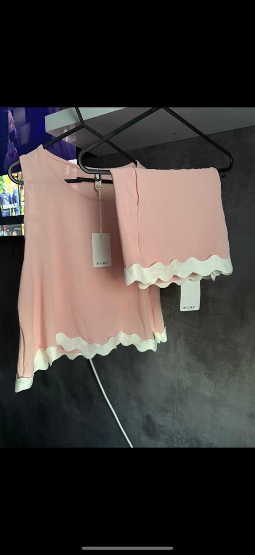 Buy & Sell Kent Dartford - Photos for Women’s pink & white frilly short set uk 14