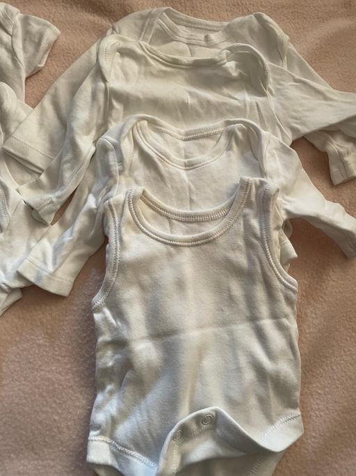 Buy & Sell West London Hillingdon - Photos for Baby bodysuits - white, newborn/up to 1M