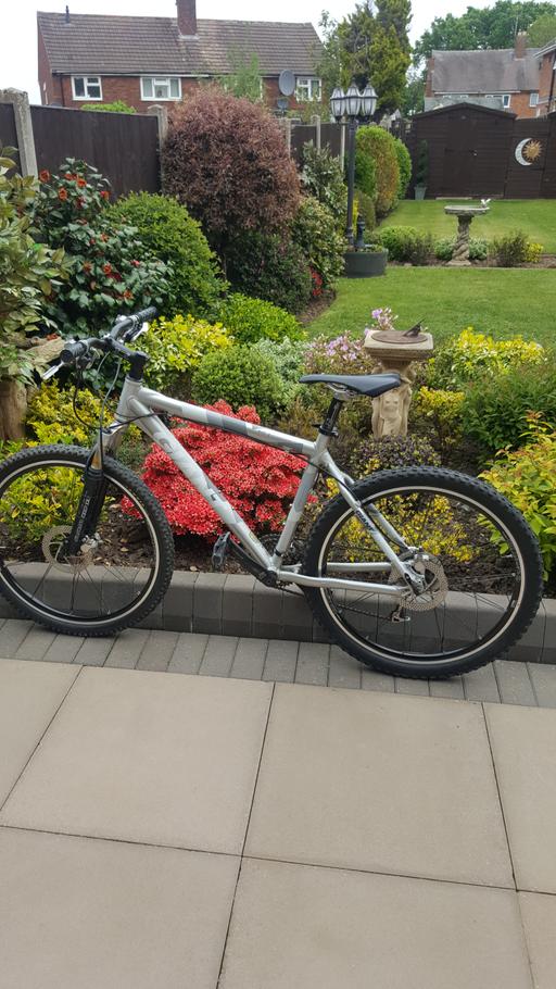 Buy & Sell West Midlands Dudley - Photos for giant xtc-3 mountain bike