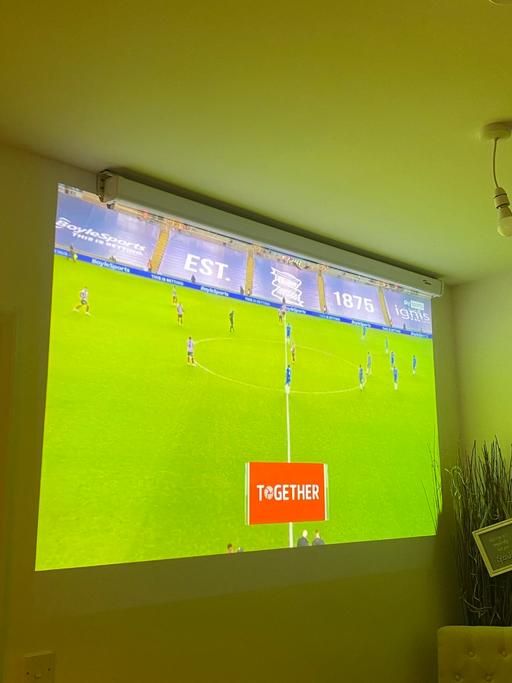 Buy & Sell Tyne and Wear Sunderland - Photos for Projector & screen & speakers