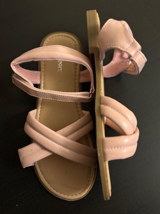 Buy & Sell Torfaen - Wales Griffithstown - Torfaen - Photos for Girls Baby Pink Sandals - Size 2