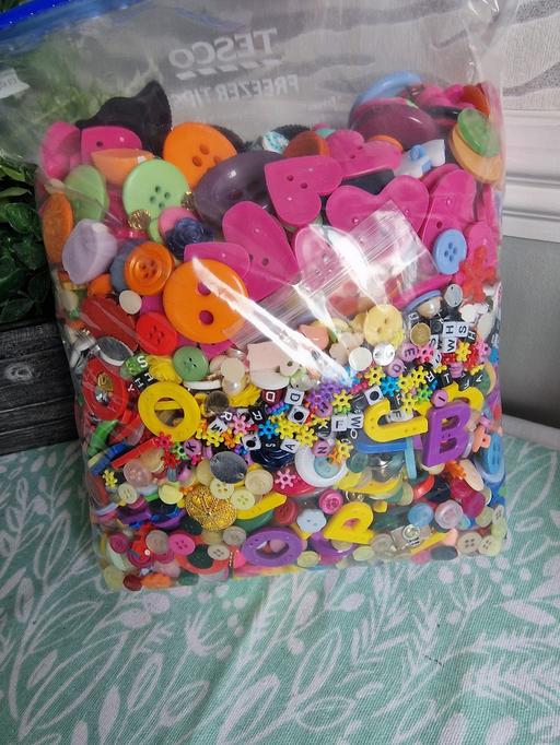 further learning West Midlands Sandwell - Photos for Large Bag of Buttons/ Resin Flatbacks