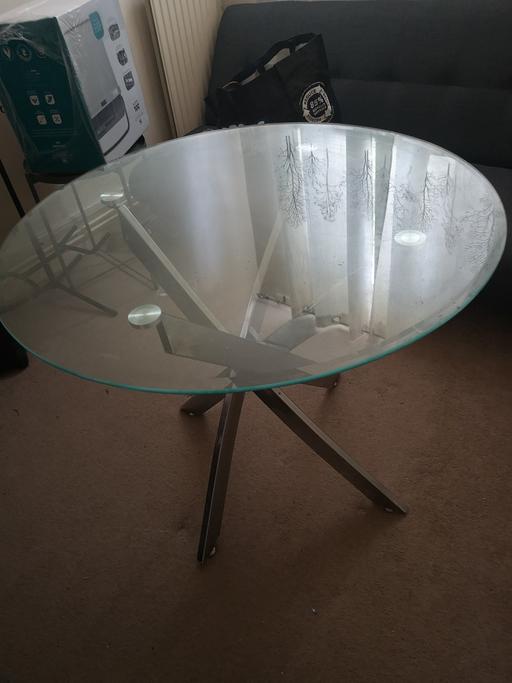 Buy & Sell Essex Chelmsford - Photos for dining glass table