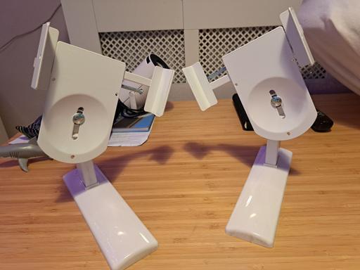 Buy & Sell South East London Upper Norwood - South East London - Photos for WHITE B TECH WALL BRACKETS