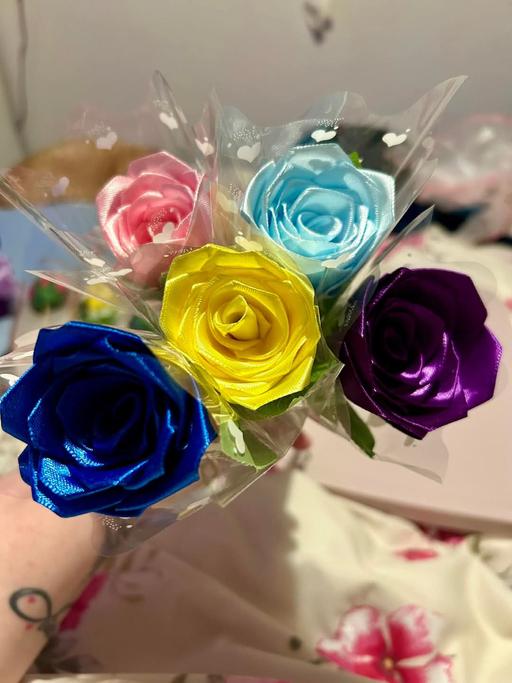 Buy & Sell East London South Hackney - East London - Photos for single ribbon roses