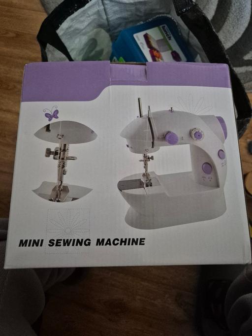 further learning Bedfordshire Central Bedfordshire - Photos for Mini Sewing machine