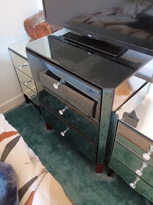 Buy & Sell Devon Plymouth - Photos for mirrored bedroom furniture