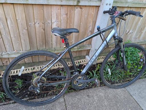 Buy & Sell West Midlands Birmingham - Photos for Carrera Crossfire 2 Hybrid Bike