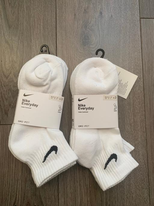 Buy & Sell East London Havering - Photos for 6 Pairs Nike Socks Ankle White One size