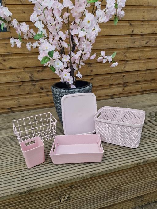 training West Midlands Sandwell - Photos for Blush Pink Storage Boxes
