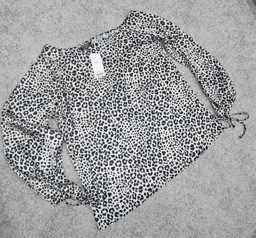 Buy & Sell Halton Weston Point - Watford - Photos for 🌟NEW🌟 Size 14 LIPSY silky blouse top