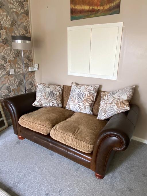 Buy & Sell Bedfordshire Luton - Photos for Leather 2 seater. Great condition