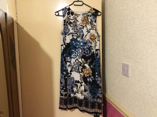 Buy & Sell Ocker Hill Sandwell - Photos for Dress From Warehouse size 8