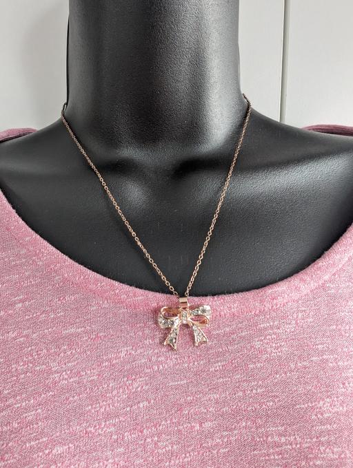 Buy & Sell Hampshire Portsmouth - Photos for rose gold coloured bow necklace