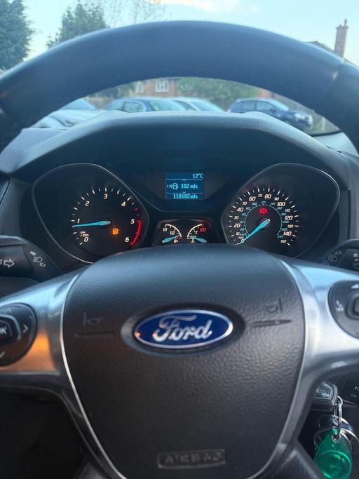 Vehicles Surrey Reigate and Banstead - Photos for FORD FOCUS ZETEC 1.6 TDCI ECO BOOST