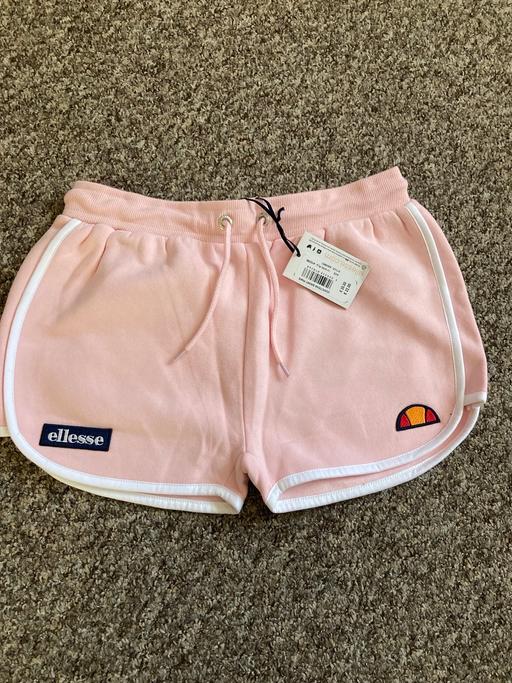 Buy & Sell West Midlands Sandwell - Photos for Ellesse shorts 13/14 yrs
