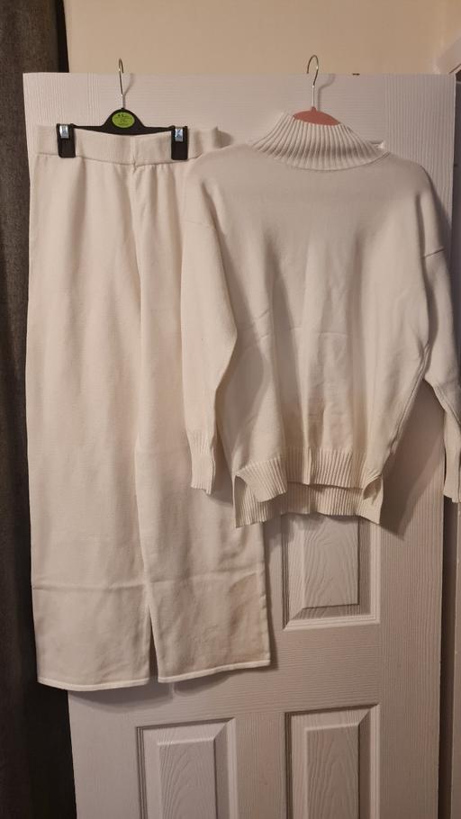 Buy & Sell Willenhall Walsall - Photos for New Size small ladies lounge set