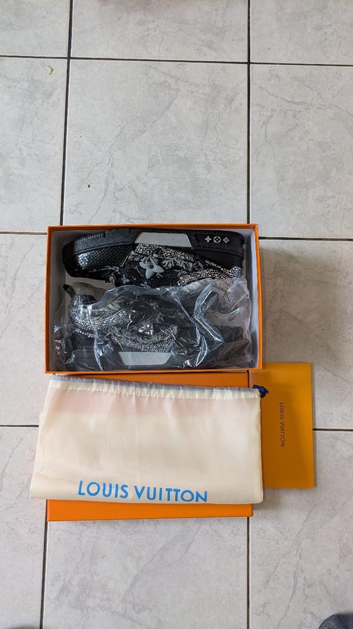 Buy & Sell Bedfordshire Luton - Photos for Louis Vuitton skates swavroski