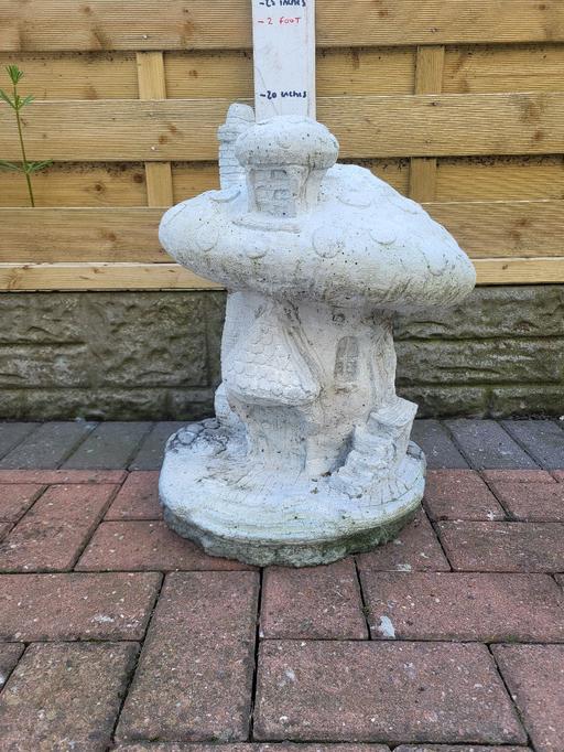 Buy & Sell Staffordshire Cannock Chase - Photos for fairyhouse concrete painted toad stool