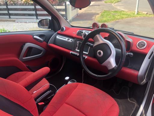 Vehicles Essex Epping Forest - Photos for Smart Car (White Red Interior)