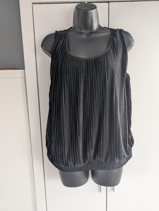 Buy & Sell Hampshire Portsmouth - Photos for black pleated top 14