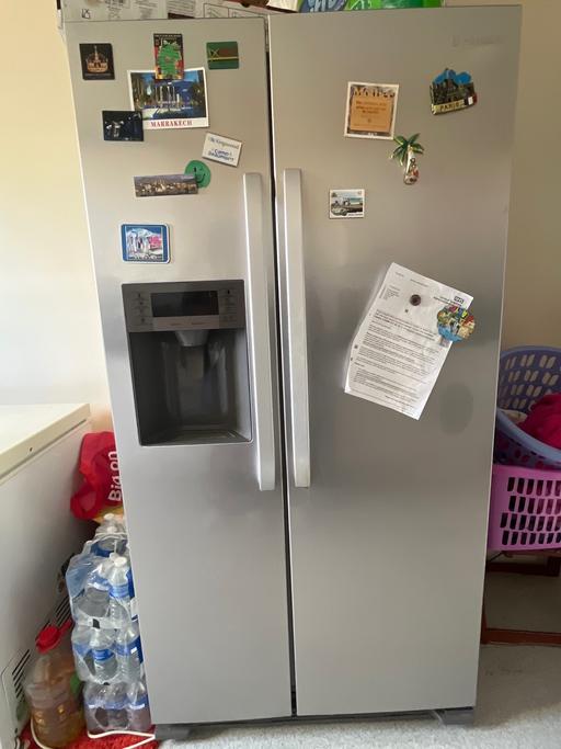 Buy & Sell North London Upper Edmonton - North London - Photos for Two door fridge and freezer