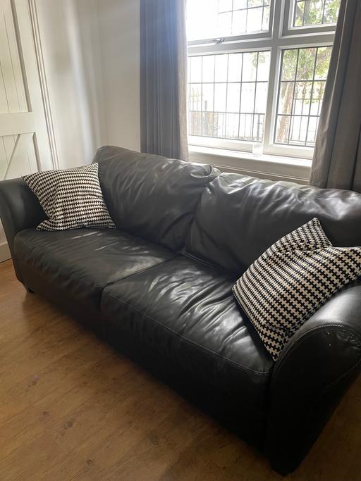 Buy & Sell Warrington Woolston Saint - Helens - Photos for Brown leather couch