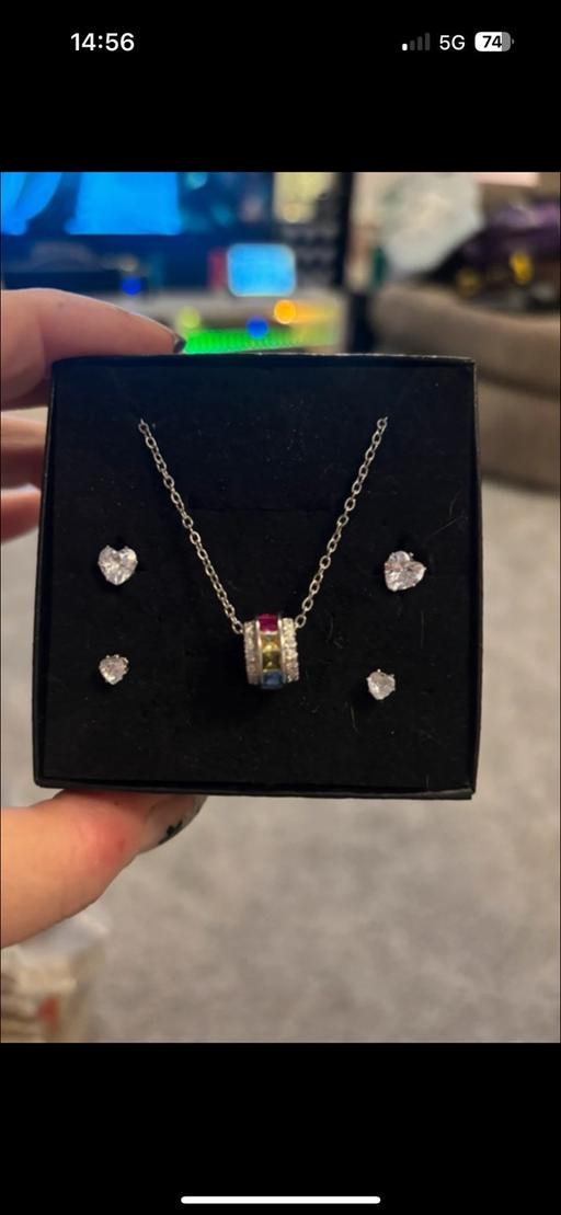 Buy & Sell South West London Norbury - South West London - Photos for Necklace and earrings set