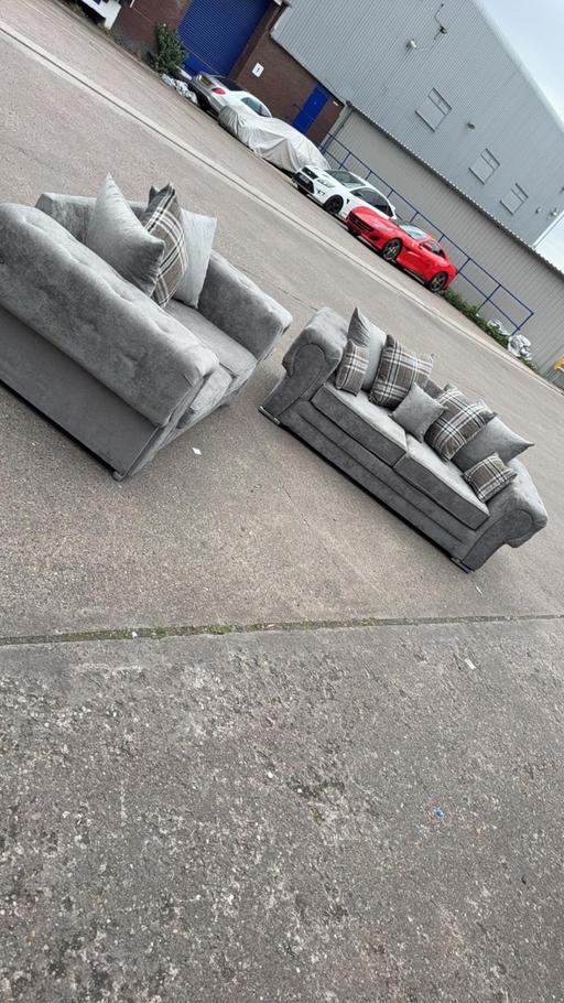 Buy & Sell West Midlands Birmingham - Photos for Grey Verona 3 & 2 Seater Sofa