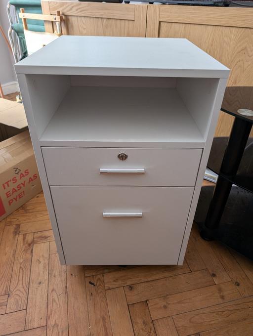 Buy & Sell West Midlands Birmingham - Photos for White Unit with Lockable Drawer
