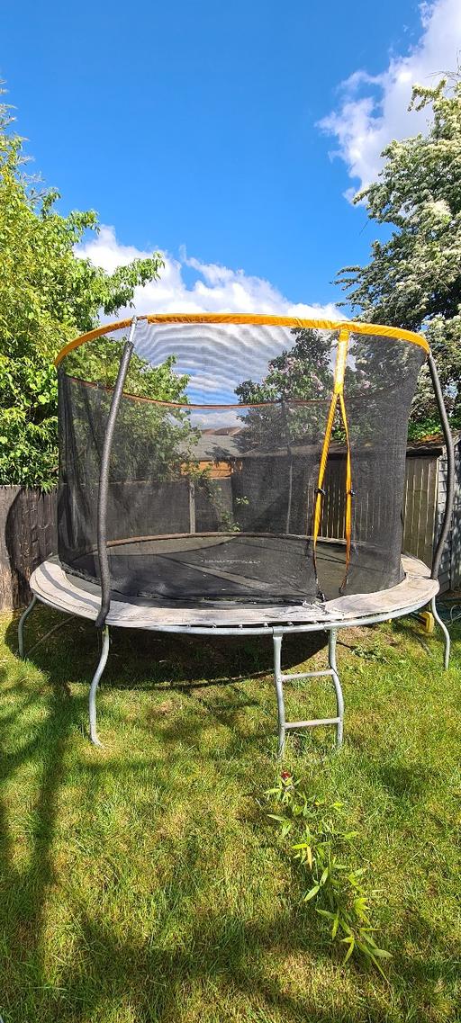 Buy & Sell Surrey Elmbridge - Photos for Free - large used Plumb trampoline