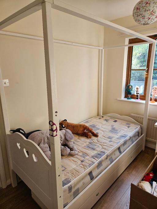 Buy & Sell Leicestershire Harborough - Photos for Bedroom furniture - full set for girls