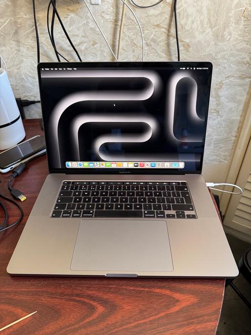 Buy & Sell East London Upton Park - East London - Photos for MacBook Pro 16” i9 32GB RAM 1TB SSD
