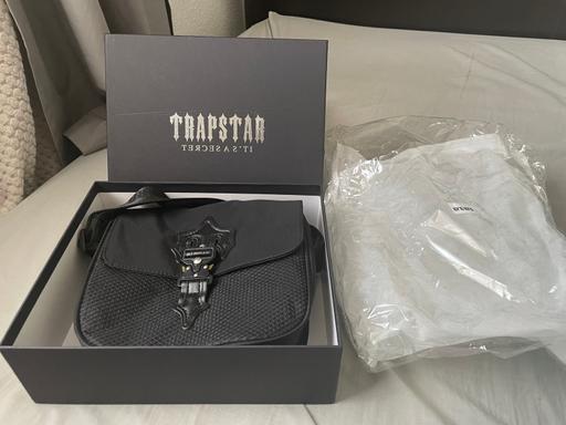 Buy & Sell West Midlands Birmingham - Photos for AUTHENTIC TRAPSTAR POUCHES £60 x2