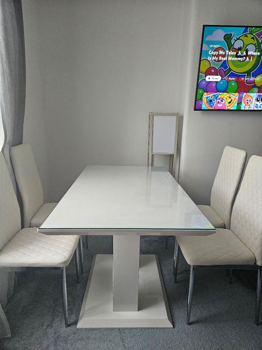 Buy & Sell East London Seven Kings - East London - Photos for Dining table Set With 4 Chairs