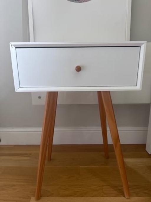 Buy & Sell South East London Peckham - South East London - Photos for Morden White Bedside Table - Wooden Legs
