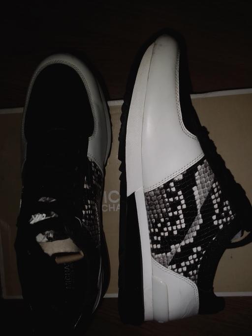 Buy & Sell South Yorkshire Sheffield - Photos for MICHAEL KORS TRAINERS LIKE NEW!