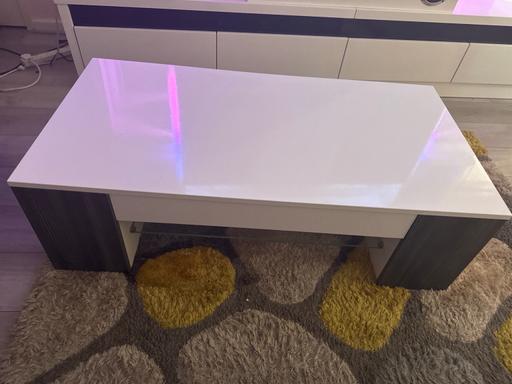 Buy & Sell North London Bowes Park - North London - Photos for Coffee table