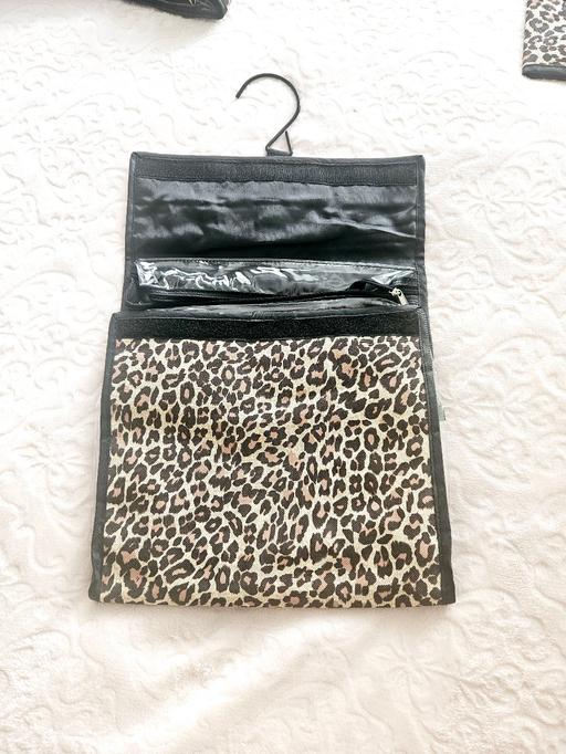 Buy & Sell South Yorkshire Doncaster - Photos for Toiletries holder, hangable.