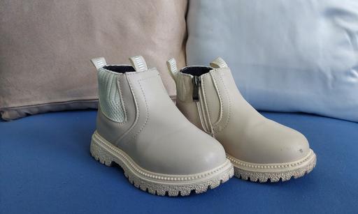 Buy & Sell South East London Woodside - Croydon - Photos for Ankle Boots size kids 27