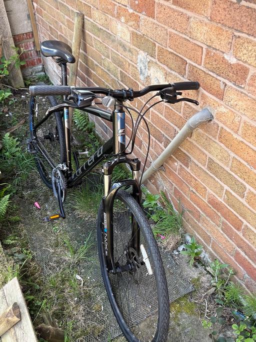 Buy & Sell Lancashire Chorley - Photos for Carrera vengeance hybrid bike