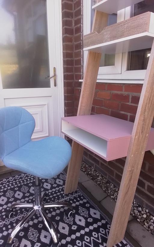 Buy & Sell Greater Manchester Wigan - Photos for LADDERED DESK/SHELVING UNIT + CHAIR 