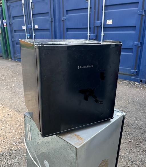 Buy & Sell South East London Croydon - Photos for RUSSEL HOBBS TABLE TOP FRIDGE-DELIVERY AV