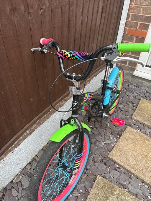 Buy & Sell Greater Manchester Oldham - Photos for 20 Inch Milan Bike with Handlebar Bag Neon