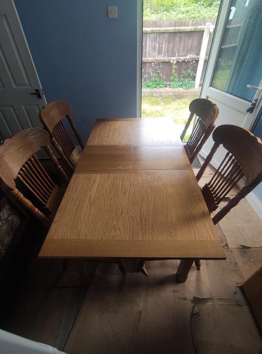 Buy & Sell West Midlands Wolverhampton - Photos for extending Dining table and 4 chairs
