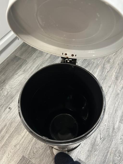 Buy & Sell West Midlands Wolverhampton - Photos for Grey 30 litr pedal bin